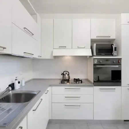 Easy Con Parcheggio Gratuito Collegamento Con La Svizzera Lejlighed Como