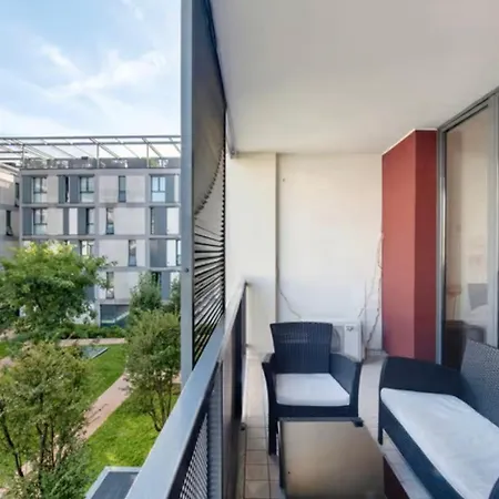 Lejlighed Easy Con Parcheggio Gratuito Collegamento Con La Svizzera Como