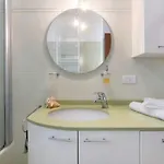 Easy Con Parcheggio Gratuito Collegamento Con La Svizzera