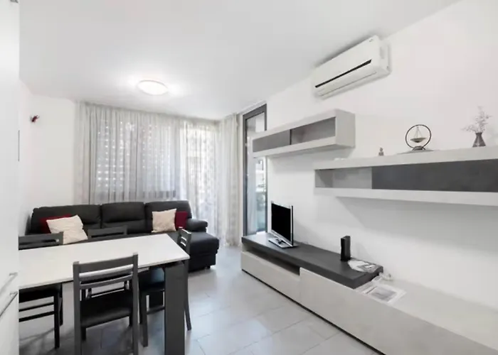 Easy Con Parcheggio Gratuito Collegamento Con La Svizzera 아파트