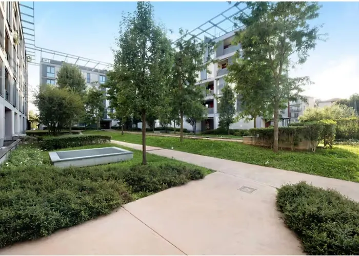 Easy Con Parcheggio Gratuito Collegamento Con La Svizzera 아파트