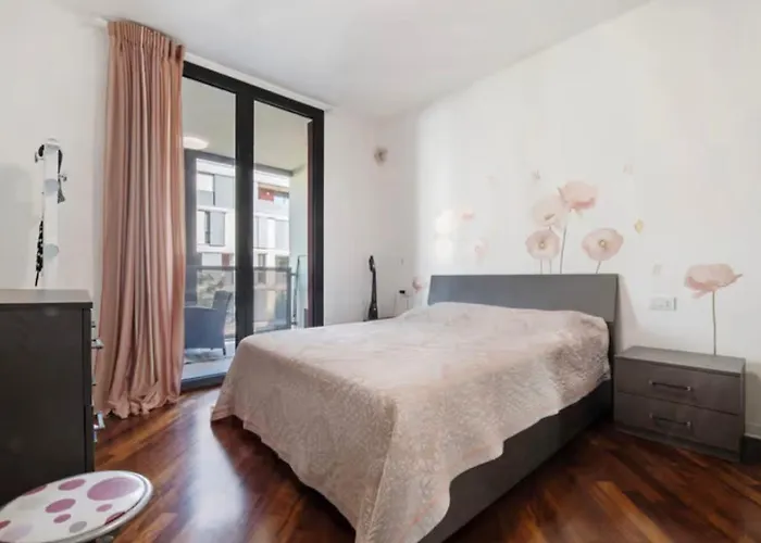 Easy Con Parcheggio Gratuito Collegamento Con La Svizzera Apartamento